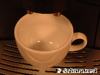 Jede Tasse frisch gemahlen und zubereitet